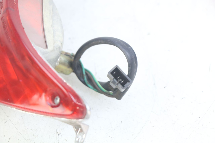 photo de LAMPA TYLNA KYMCO AGILITY 4T 50 (2005 - 2018) - Zoom stanu zużycia