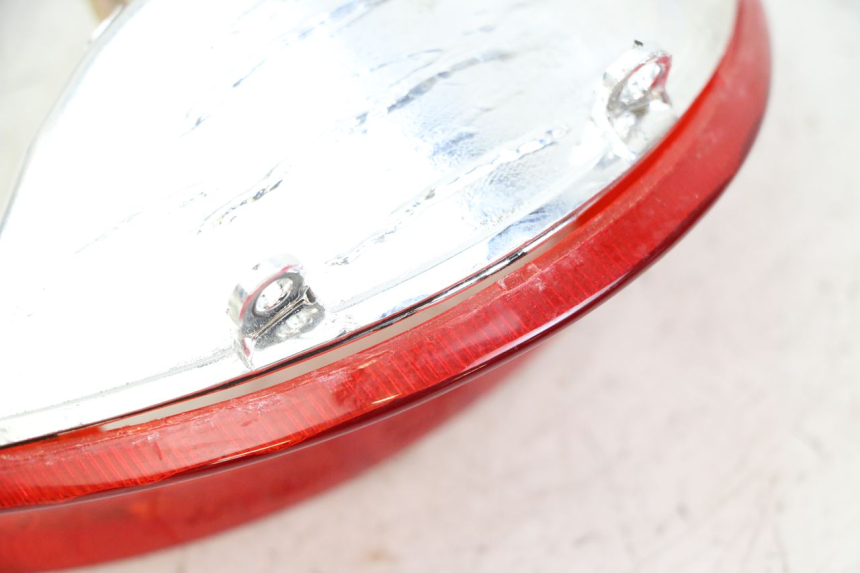 photo de LAMPA TYLNA KYMCO AGILITY 4T 50 (2018 - 2022) - Inny kąt widzenia