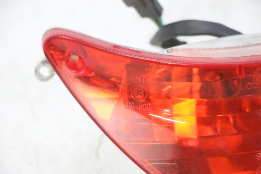 photo de LAMPA TYLNA KYMCO AGILITY 4T 50 (2005 - 2018) - Inny kąt widzenia