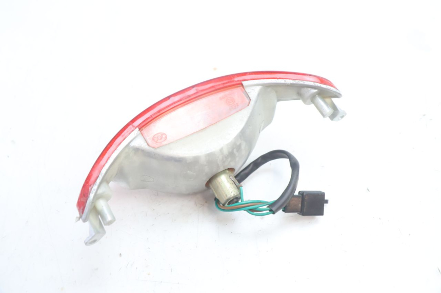 photo de LAMPA TYLNA KYMCO AGILITY 4T 50 (2005 - 2018) - Zoom stanu zużycia