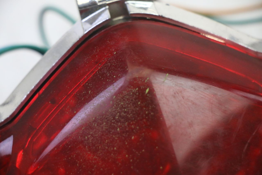 photo de LAMPA TYLNA KYMCO AGILITY NAKED RENOUVO 2T 50 (2011 - 2018) - Zbliżenie techniczne