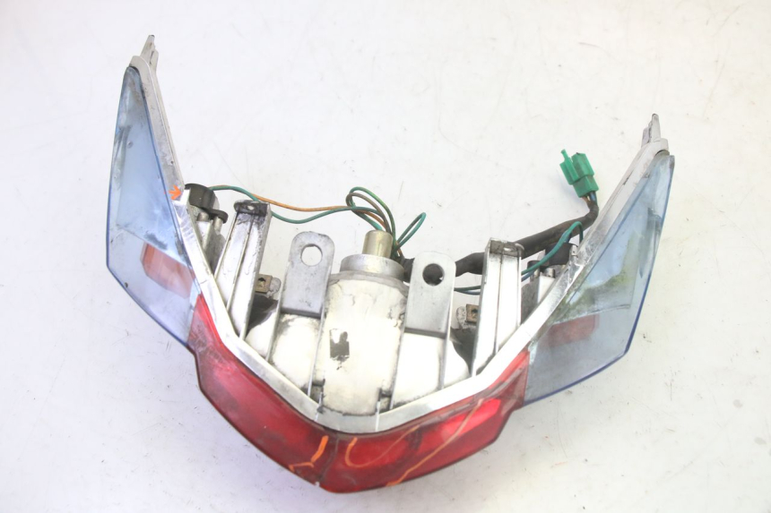 photo de LAMPA TYLNA KYMCO AGILITY NAKED RENOUVO 2T 50 (2011 - 2018) - Stan powierzchni