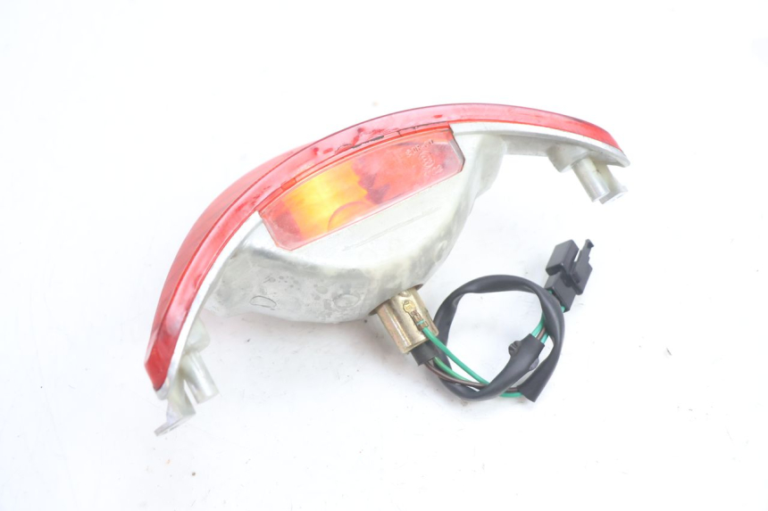 photo de LAMPA TYLNA KYMCO AGILITY PREMIUM 50 (2007 - 2010) - Zoom stanu zużycia