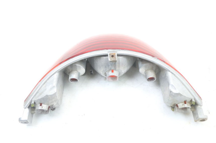 photo de LAMPA TYLNA PIAGGIO BEVERLY 125 (1998 - 2005) - Zbliżenie techniczne