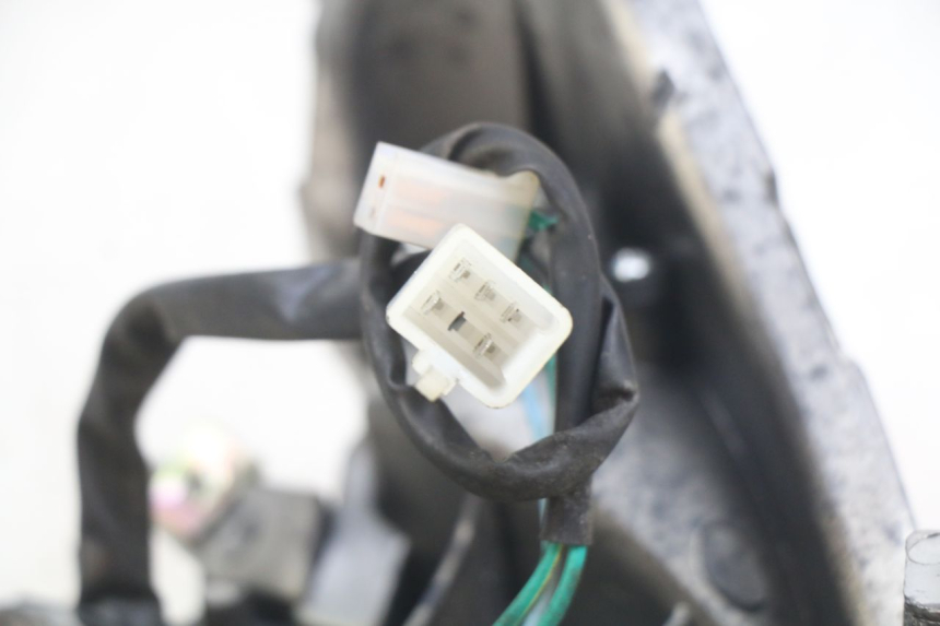 photo de LAMPA TYLNA BAOTIAN BT 49 QT-9 50 (2006 - 2010) - Zoom stanu zużycia