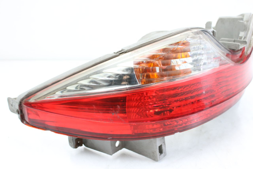 photo de LAMPA TYLNA SUZUKI BURGMAN 125 (2007 - 2014) - Zoom stanu zużycia