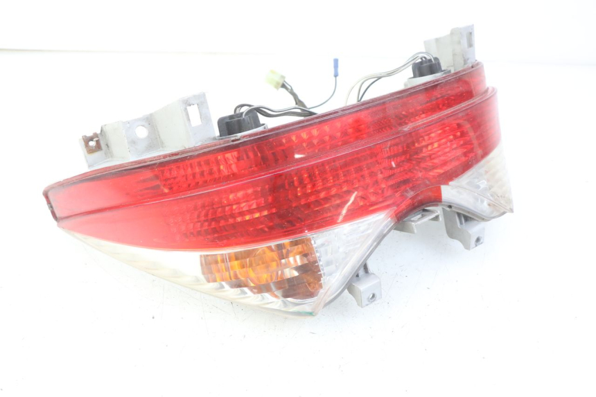 photo de LAMPA TYLNA SUZUKI BURGMAN 125 (2007 - 2014) - Zoom stanu zużycia