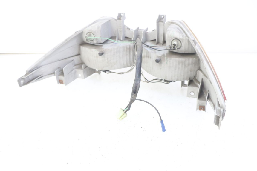 photo de LAMPA TYLNA SUZUKI BURGMAN 125 (2007 - 2014) - Zbliżenie techniczne