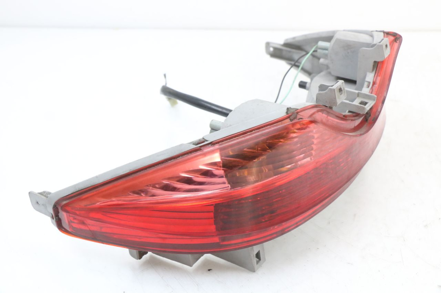 photo de LAMPA TYLNA SUZUKI BURGMAN 125 (2007 - 2014) - Zoom stanu zużycia