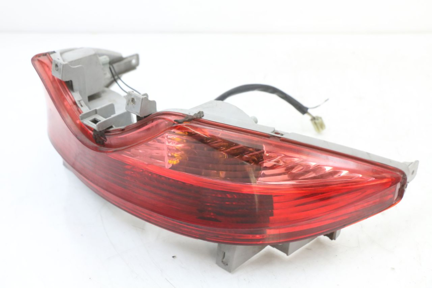 photo de LAMPA TYLNA SUZUKI BURGMAN 125 (2007 - 2014) - Inny kąt widzenia
