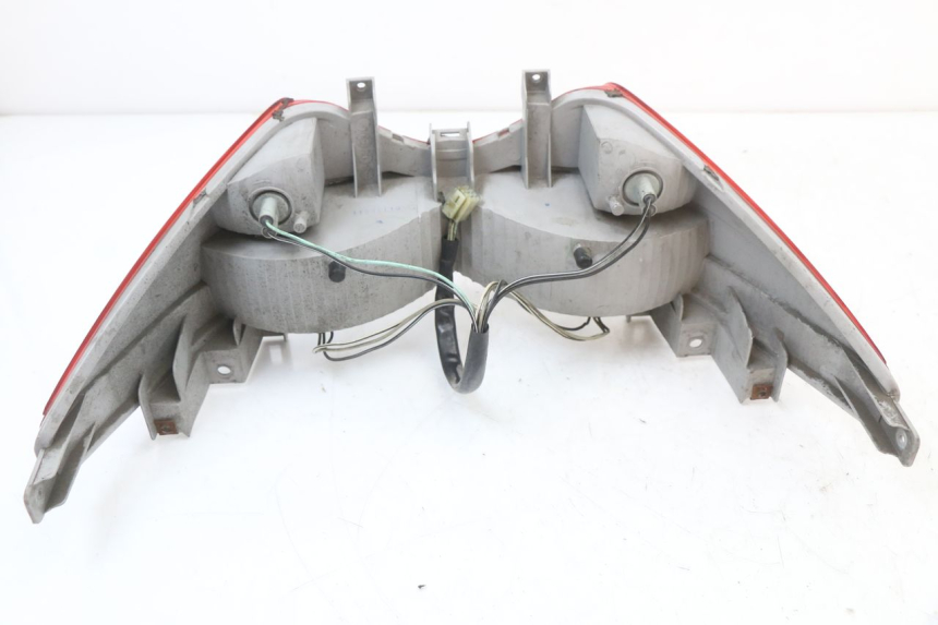 photo de LAMPA TYLNA SUZUKI BURGMAN 125 (2007 - 2014) - Zbliżenie techniczne