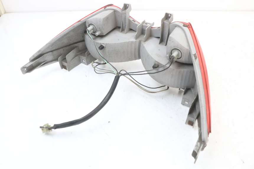 photo de LAMPA TYLNA SUZUKI BURGMAN 125 (2007 - 2014) - Punkty mocowania