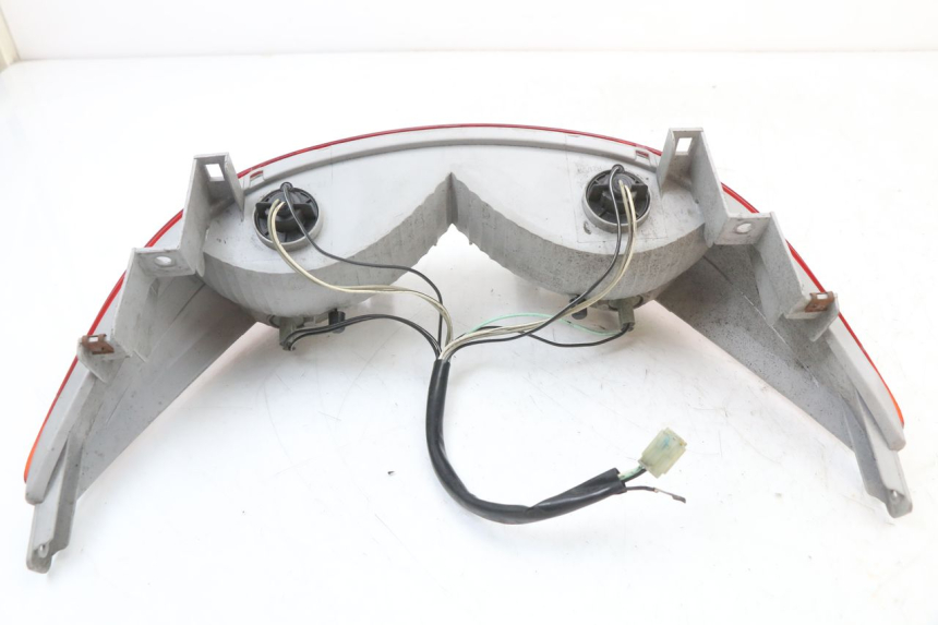 photo de LAMPA TYLNA SUZUKI BURGMAN 125 (2007 - 2014) - Stan powierzchni