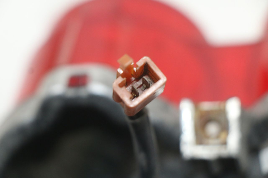 photo de LAMPA TYLNA YAMAHA BW'S BWS 125 (2010 - 2013) - Szczegóły charakterystyczne