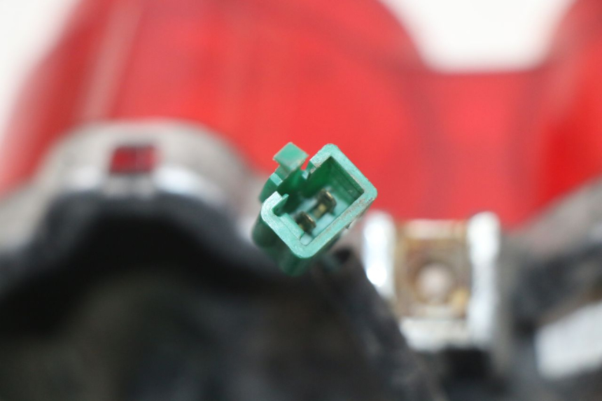 photo de LAMPA TYLNA YAMAHA BW'S BWS 125 (2010 - 2013) - Zbliżenie komponentów