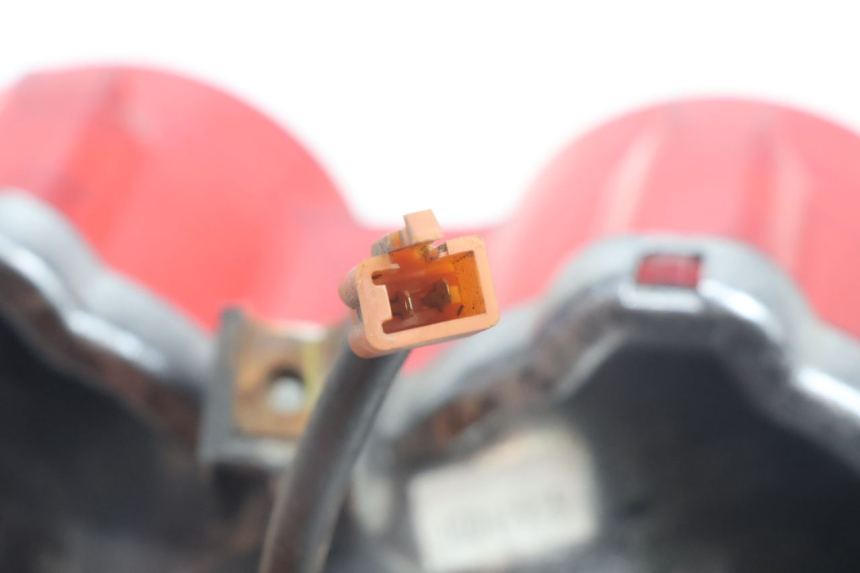 photo de LAMPA TYLNA YAMAHA BW'S BWS 125 (2010 - 2013) - Punkty mocowania