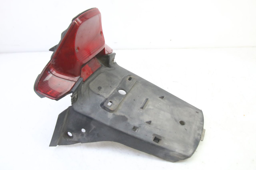 photo de LAMPA TYLNA YAMAHA BW'S 100 (1999 - 2002) - Inny kąt widzenia