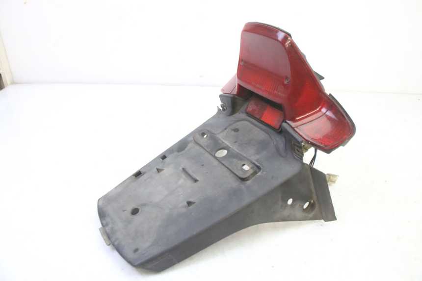 photo de LAMPA TYLNA YAMAHA BW'S 100 (1999 - 2002) - Zbliżenie techniczne