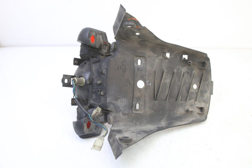 photo de LAMPA TYLNA YAMAHA BW'S 100 (1999 - 2002) - Punkty mocowania