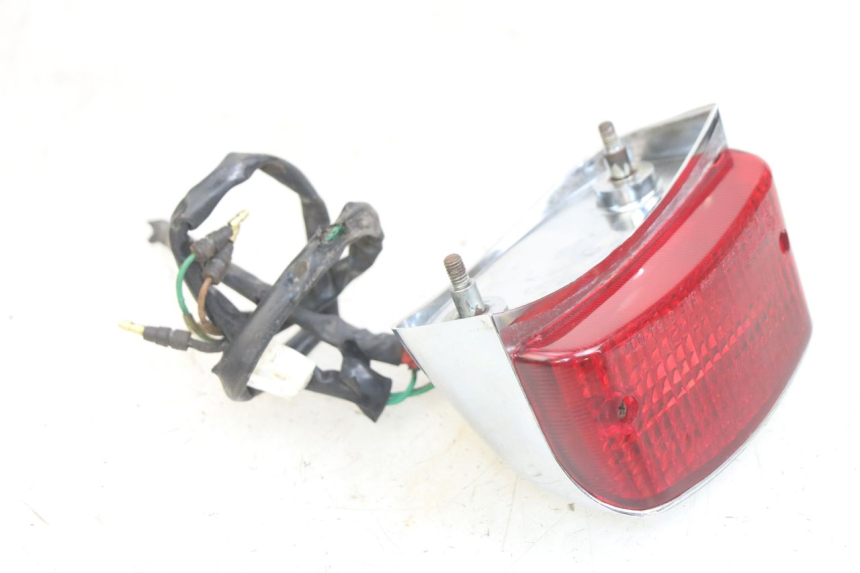 photo de LAMPA TYLNA HONDA CA REBEL 125 (1995 - 2001) - Zbliżenie techniczne