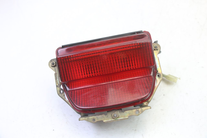 photo de LAMPA TYLNA HONDA CBR RR FIREBLADE 900 (1992 - 1994) - Zbliżenie techniczne
