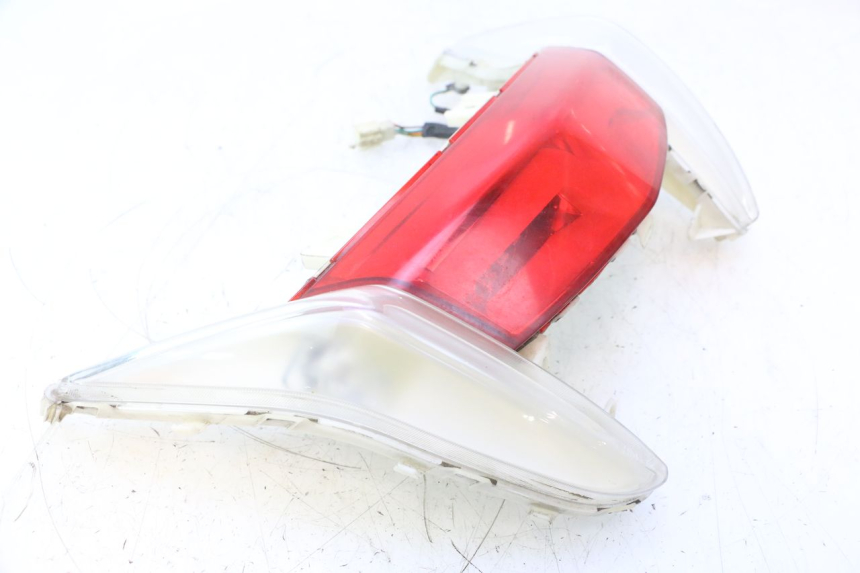 photo de LAMPA TYLNA PEUGEOT CITYSTAR 2T 50 (2018 - 2021) - Zoom stanu zużycia