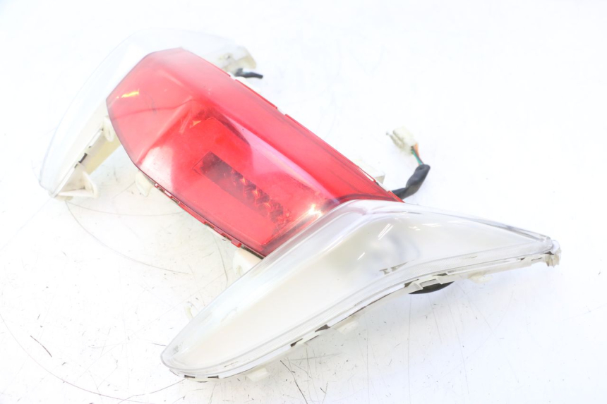 photo de LAMPA TYLNA PEUGEOT CITYSTAR 2T 50 (2018 - 2021) - Inny kąt widzenia