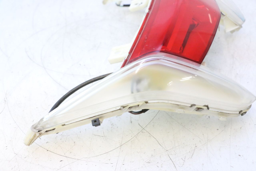 photo de LAMPA TYLNA PEUGEOT CITYSTAR 2T 50 (2018 - 2021) - Stan powierzchni