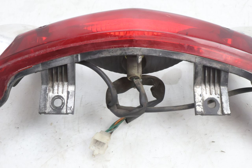 photo de LAMPA TYLNA PEUGEOT CITYSTAR 125 (2011 - 2017) - Punkty mocowania