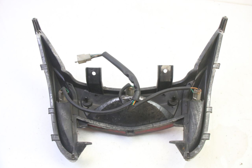 photo de LAMPA TYLNA PEUGEOT CITYSTAR 50 (2013 - 2017) - Inny kąt widzenia