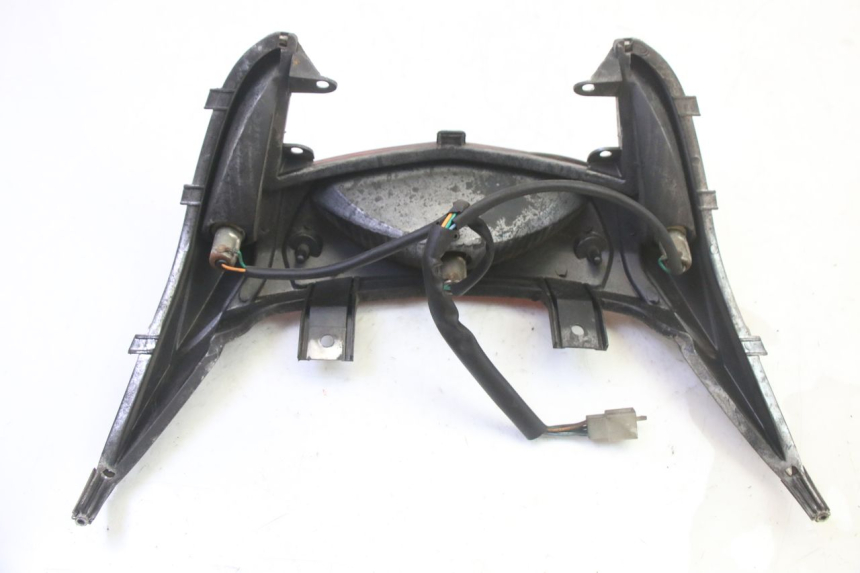 photo de LAMPA TYLNA PEUGEOT CITYSTAR 50 (2013 - 2017) - Zbliżenie techniczne