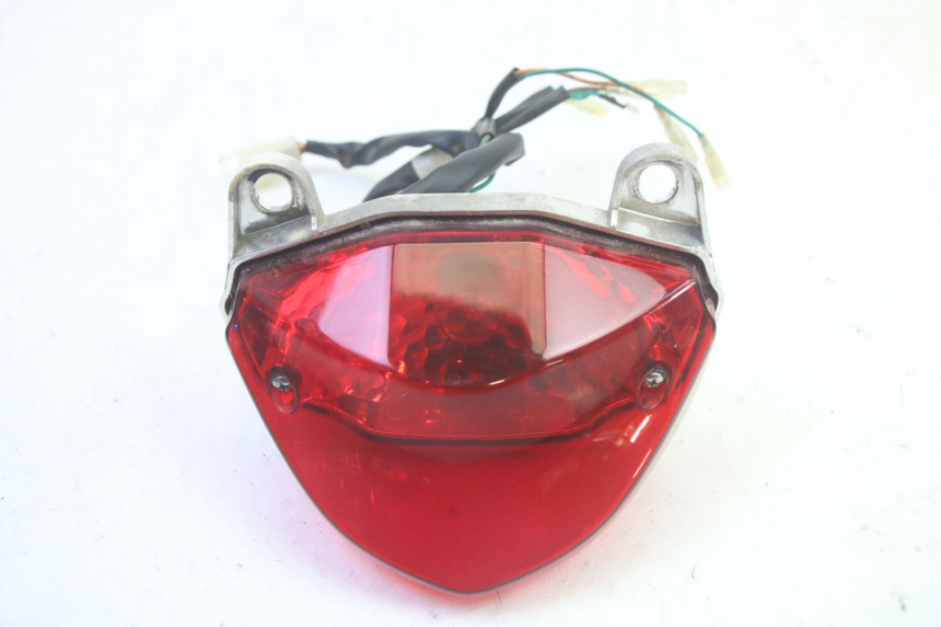 photo de LAMPA TYLNA SYM CROX 4T 50 (2016 - 2023) - Zbliżenie techniczne