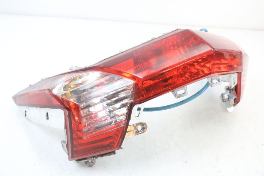 photo de LAMPA TYLNA KYMCO DINK STREET ABS 125 (2011 - 2018) - Inny kąt widzenia