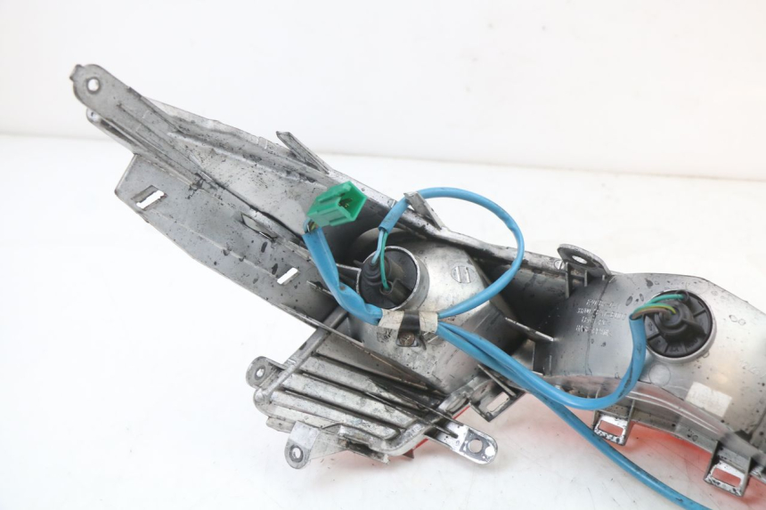 photo de LAMPA TYLNA KYMCO DINK STREET ABS 125 (2011 - 2018) - Stan powierzchni