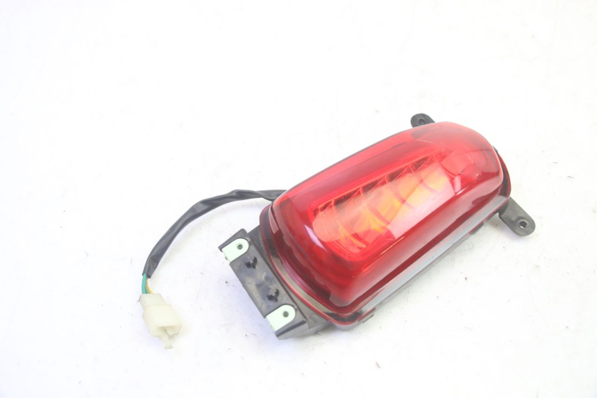 photo de LAMPA TYLNA PEUGEOT DJANGO 4T 50 (2014 - 2019) - Inny kąt widzenia