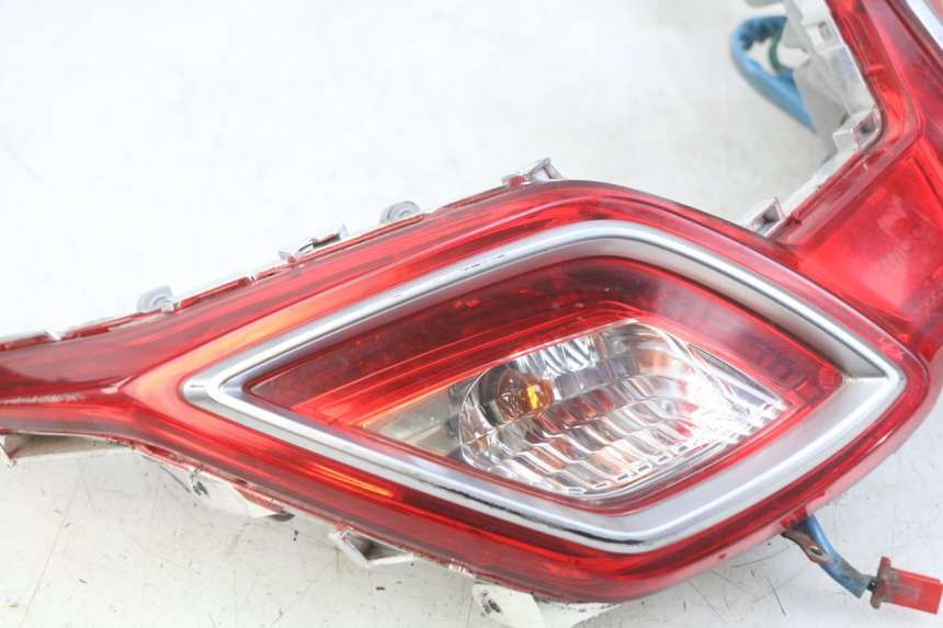 photo de LAMPA TYLNA KYMCO DOWNTOWN ABS 125 (2015 - 2017) - Zoom stanu zużycia