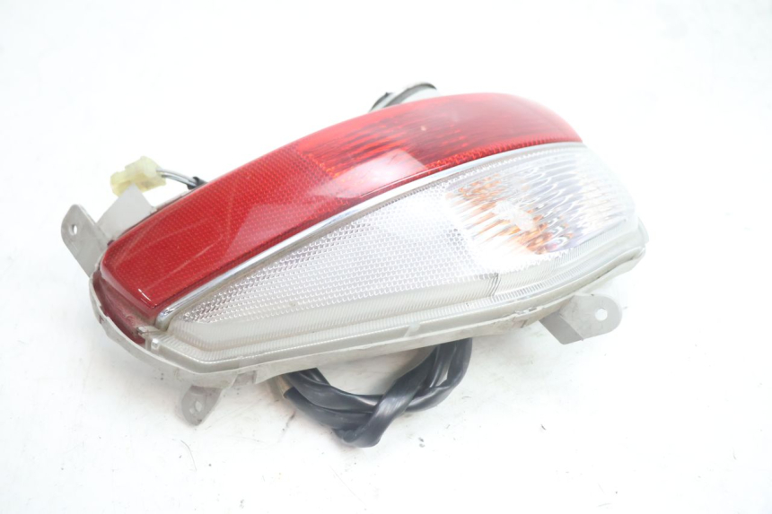 photo de PRAWE TYLNE ŚWIATŁO SUZUKI BURGMAN EXECUTIVE ABS 650 (2006 - 2012) - Zbliżenie techniczne