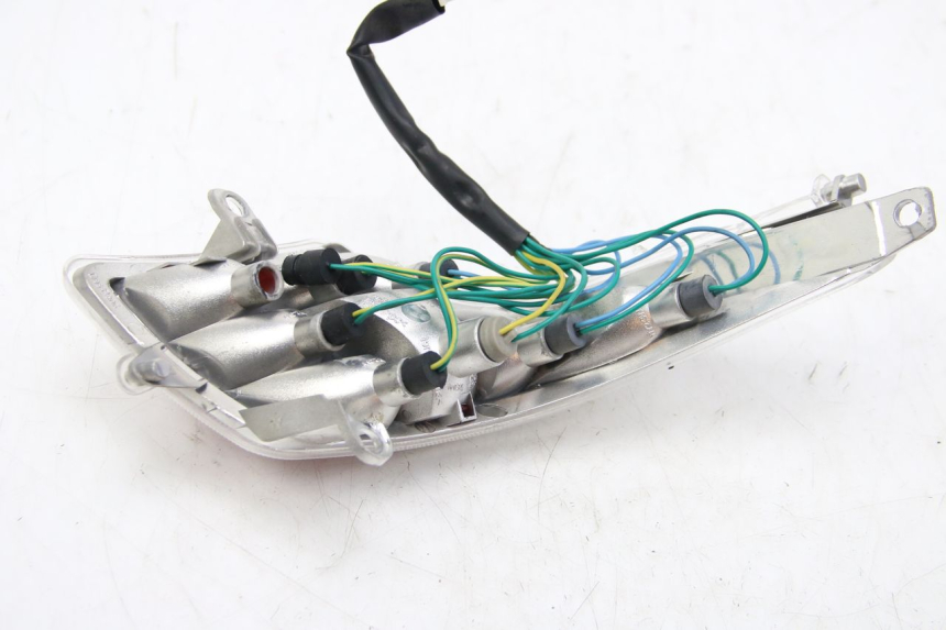 photo de PRAWE TYLNE ŚWIATŁO PEUGEOT E-VIVACITY 1 (2012 - 2018) - Widok ogólny