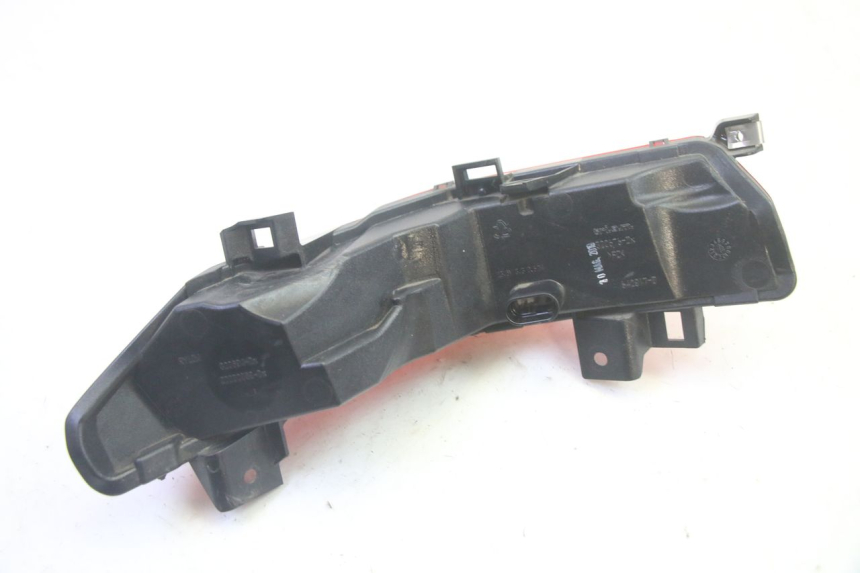 photo de PRAWE TYLNE ŚWIATŁO PIAGGIO MP3 HPE 350 (2018 - 2020) - Widok ogólny