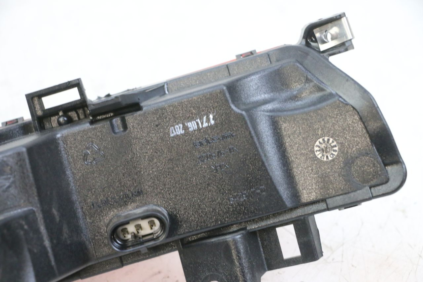 photo de PRAWE TYLNE ŚWIATŁO PIAGGIO MP3 500 (2016 - 2018) - Część sprawdzona