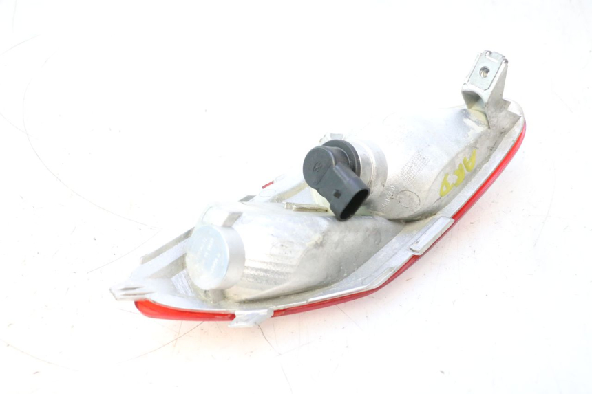 photo de PRAWE TYLNE ŚWIATŁO PIAGGIO MP3 500 (2011 - 2015) - Widok ogólny
