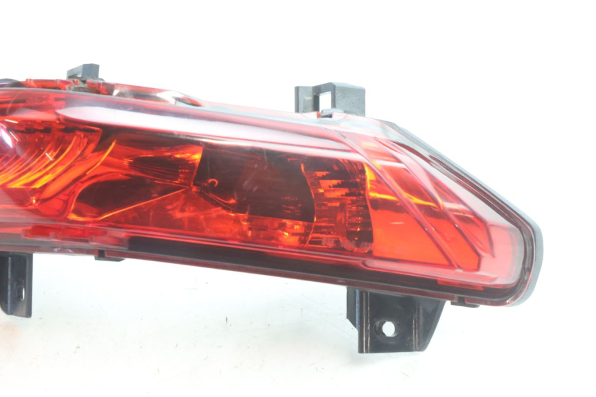 photo de PRAWE TYLNE ŚWIATŁO PIAGGIO MP3 500 (2016 - 2018) - Zoom stanu zużycia