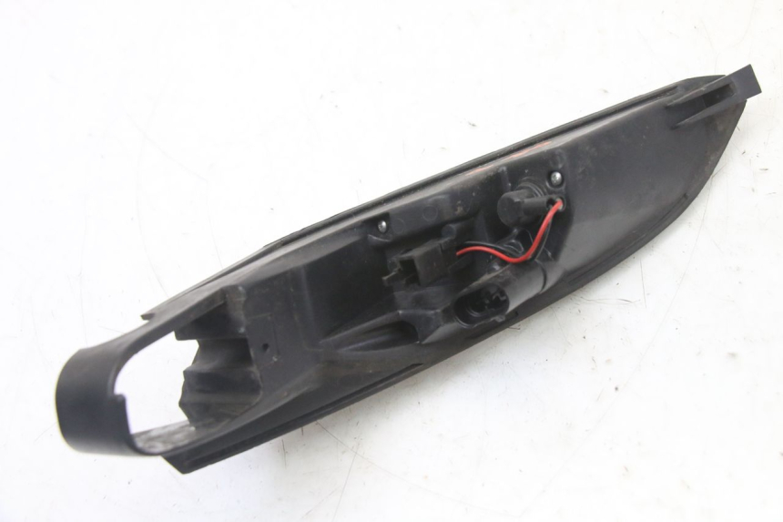 photo de PRAWE TYLNE ŚWIATŁO PEUGEOT SATELIS 125 (2013 - 2018) - Punkty mocowania