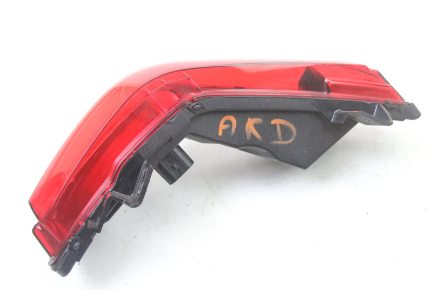 photo de PRAWE TYLNE ŚWIATŁO PIAGGIO MP3 500 (2014 - 2017) - Widok ogólny