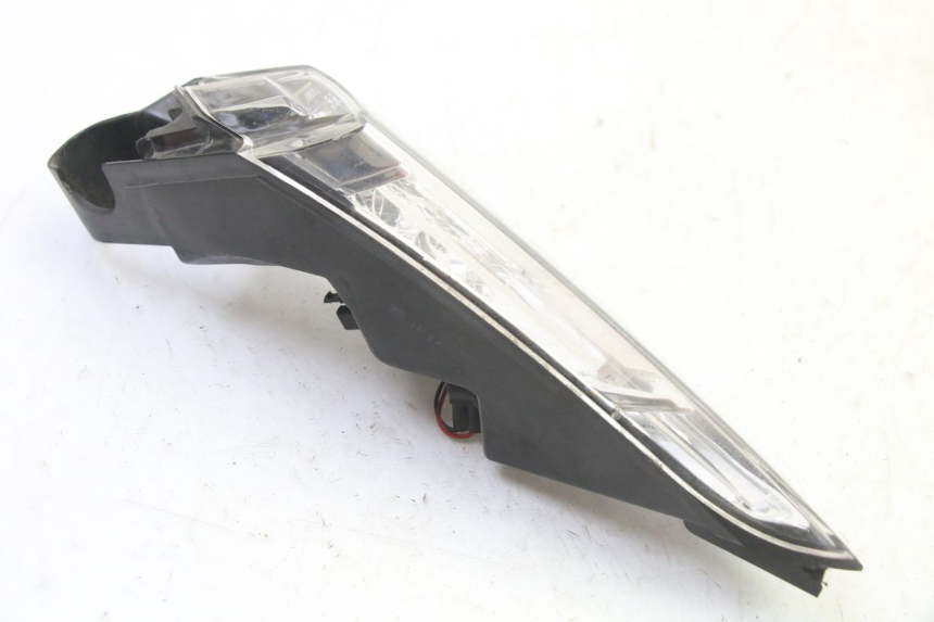 photo de PRAWE TYLNE ŚWIATŁO PEUGEOT SATELIS 125 (2013 - 2018) - Inny kąt widzenia