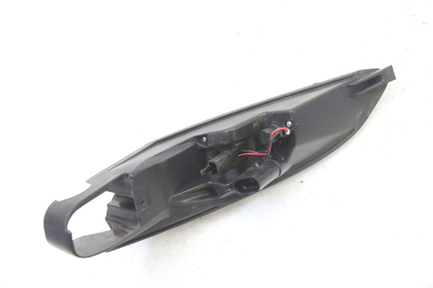 photo de PRAWE TYLNE ŚWIATŁO PEUGEOT SATELIS 125 (2013 - 2018) - Widok ogólny