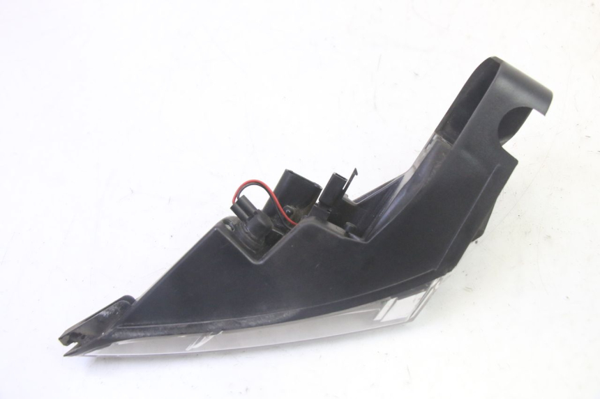 photo de PRAWE TYLNE ŚWIATŁO PEUGEOT SATELIS 125 (2010 - 2012) - Punkty mocowania