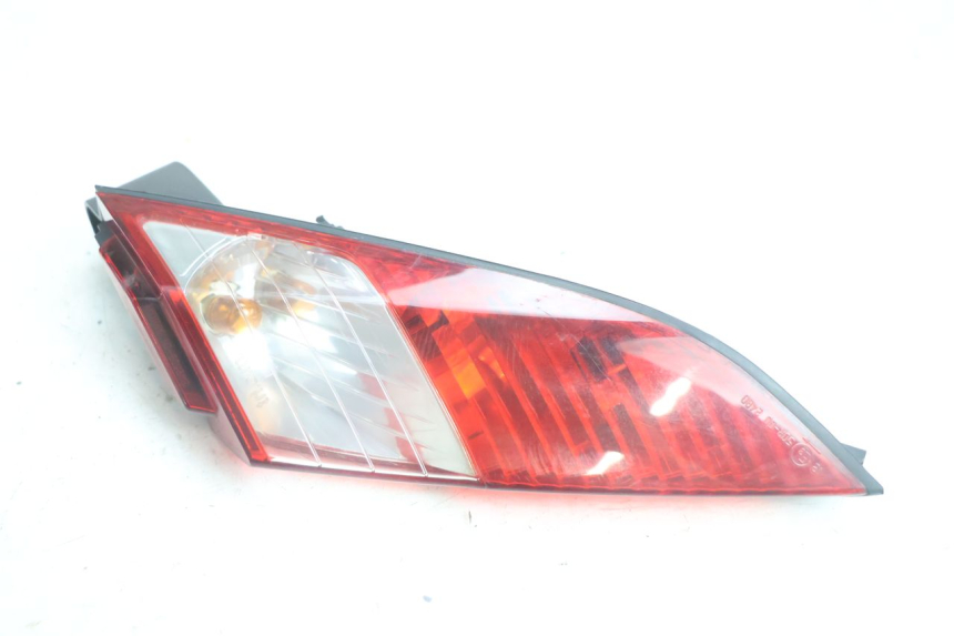 photo de PRAWE TYLNE ŚWIATŁO PEUGEOT SATELIS 125 (2006 - 2009) - Widok główny