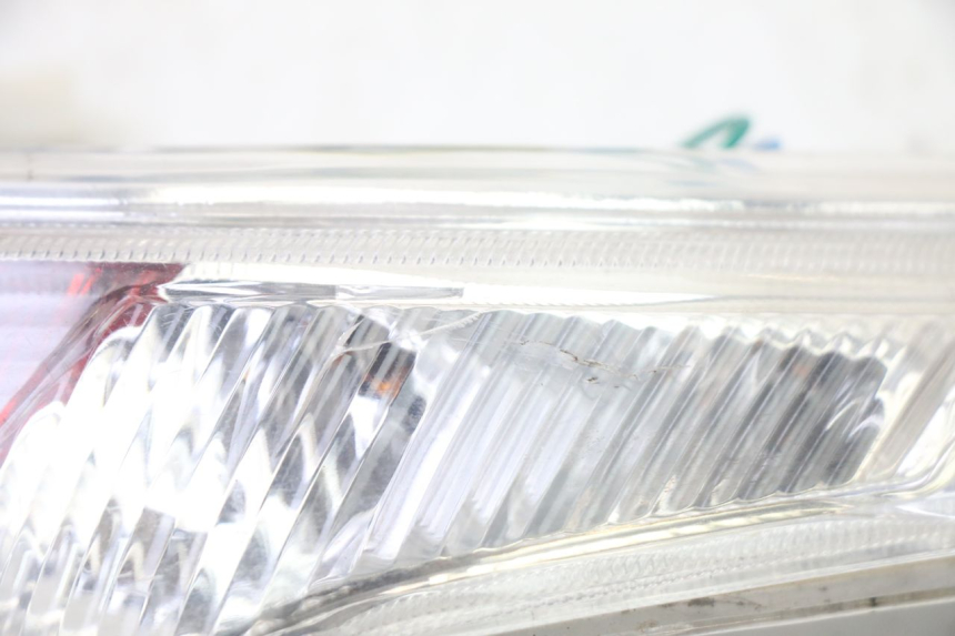 photo de PRAWE TYLNE ŚWIATŁO PEUGEOT VIVACITY NEW 2T 50 (2008 - 2017) - Inny kąt widzenia