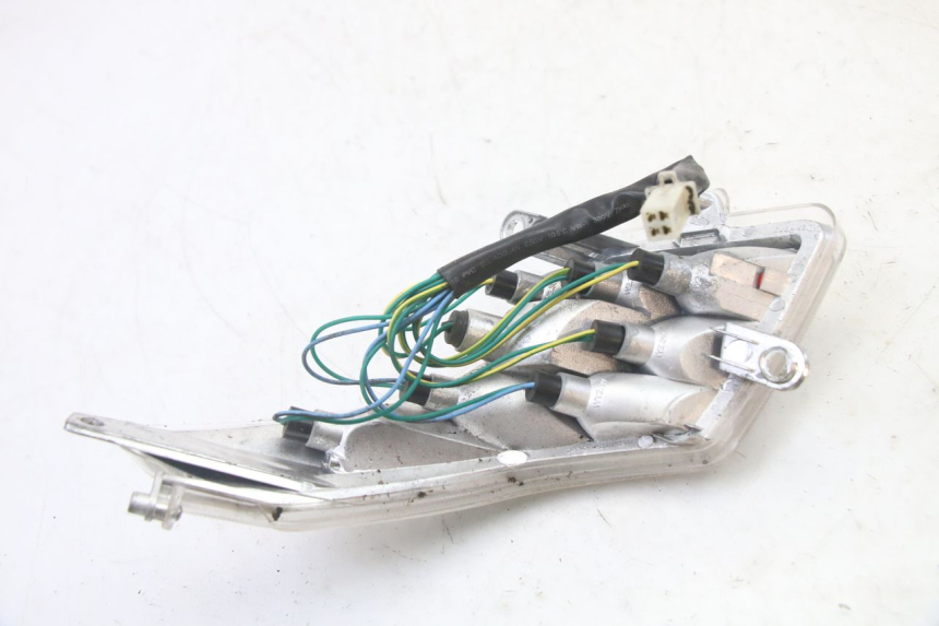 photo de PRAWE TYLNE ŚWIATŁO PEUGEOT VIVACITY NEW 2T 50 (2008 - 2017) - Punkty mocowania